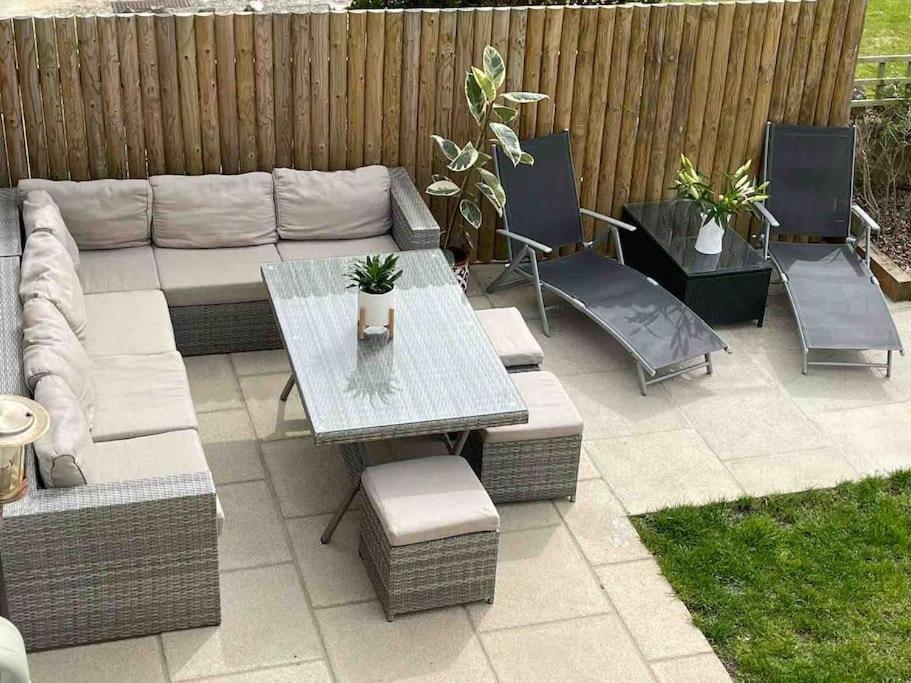 Modern 4 Bedroom House In Weymouth Sunny Corner Екстериор снимка