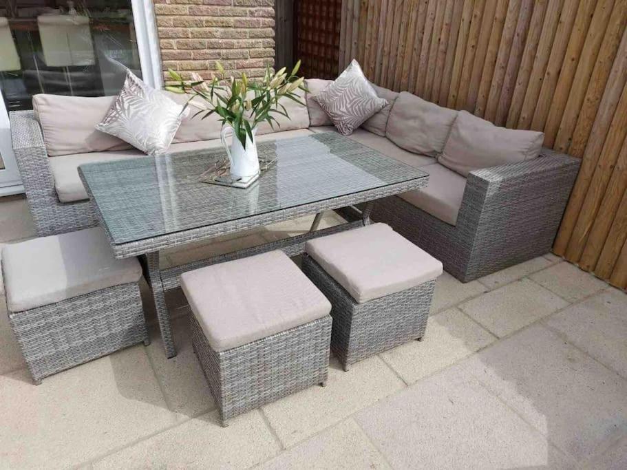 Modern 4 Bedroom House In Weymouth Sunny Corner Екстериор снимка