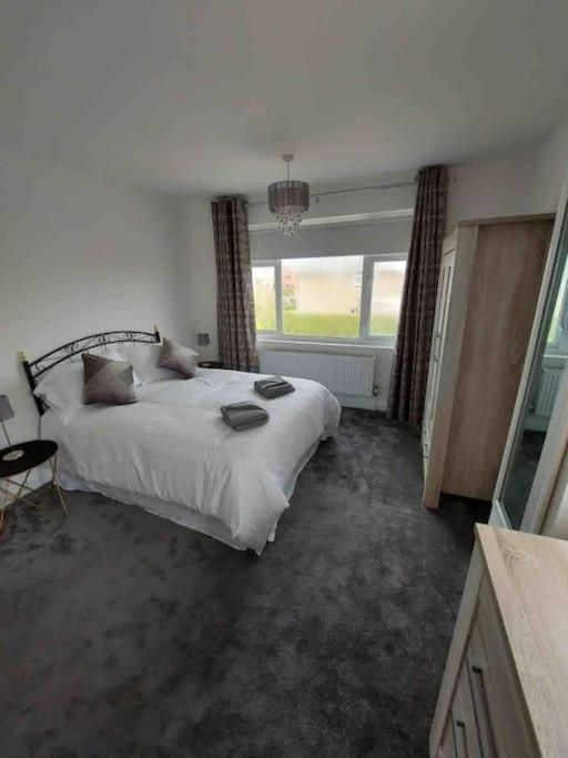 Modern 4 Bedroom House In Weymouth Sunny Corner Екстериор снимка