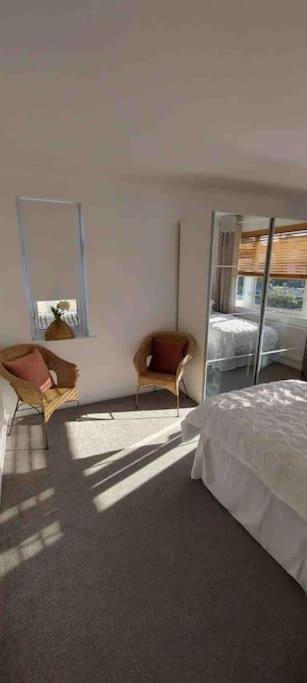 Modern 4 Bedroom House In Weymouth Sunny Corner Екстериор снимка